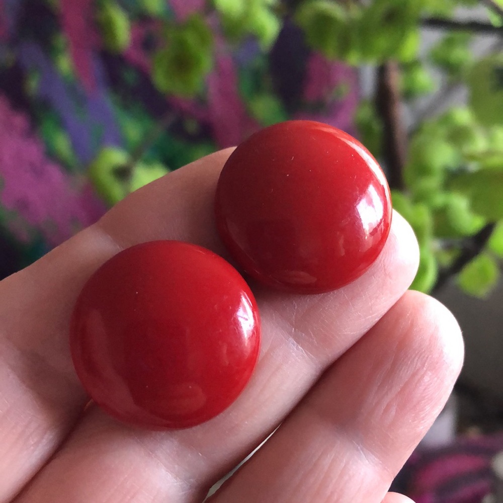 Antique 40’s red button screw back clip earrings